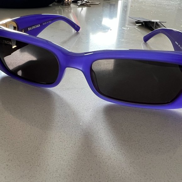 Balenciaga Sunglasses - Picture 2 of 6